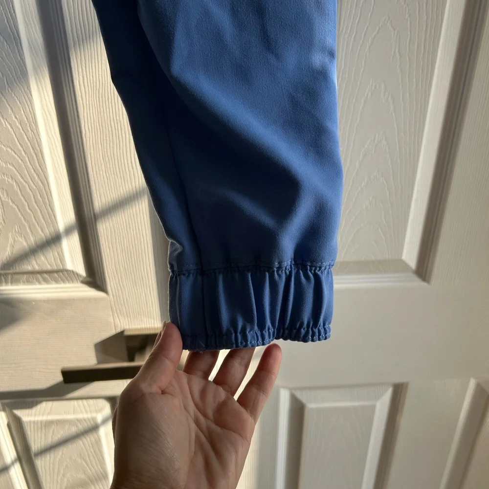 Jaanuu women’s Jogger scrubs